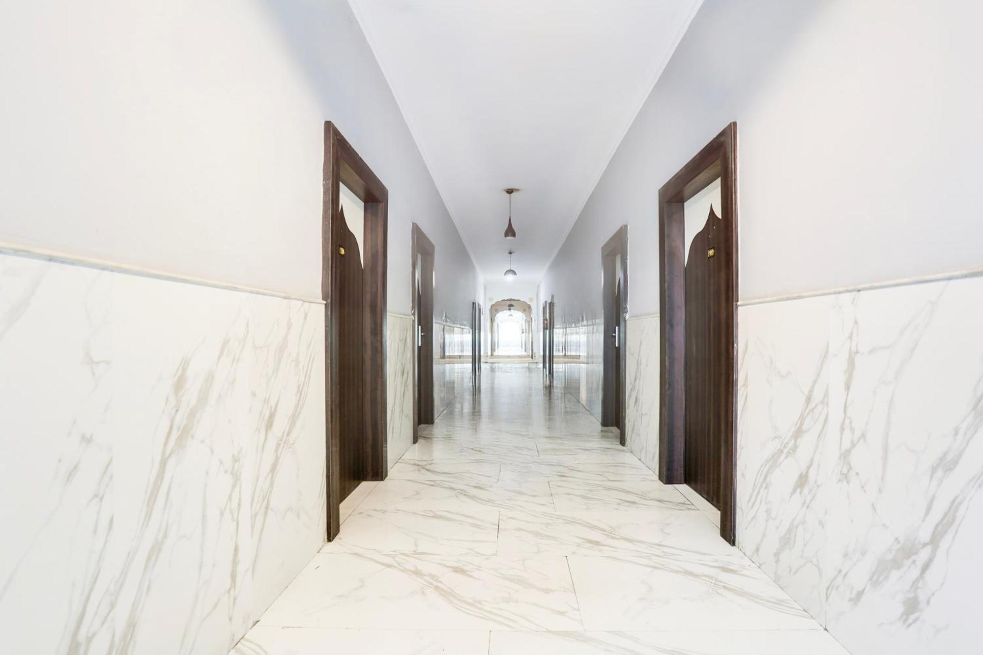 Hotel Super Collection O Bhiwadi Exterior foto